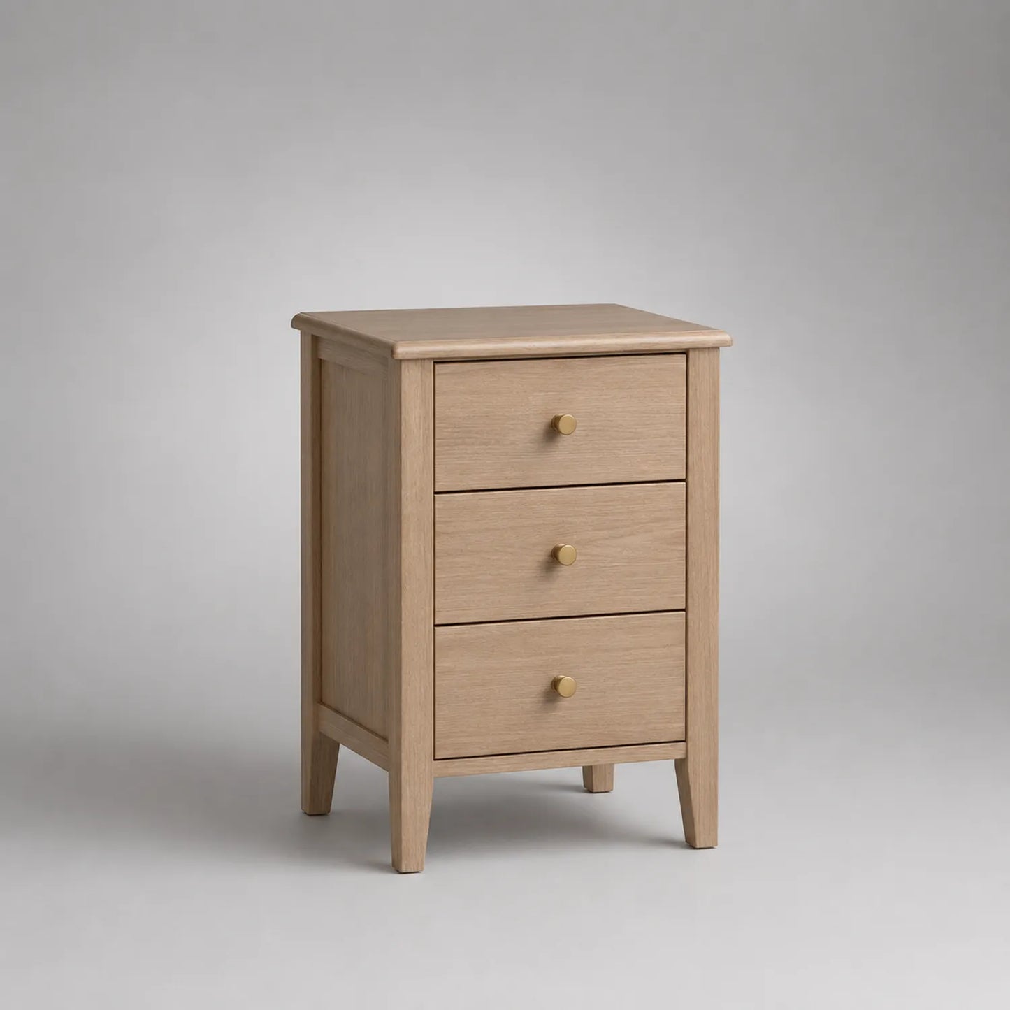 Holz-Nachttisch mit 3 Schubladen