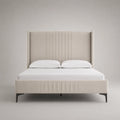 Stoffbett mit hohem Kopfteil und Metallbeinen Beige 200x180 cm